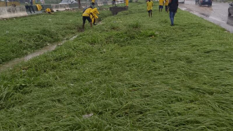 Lagos Govt. Intervenes, As Massive Flood Pounds Lagos