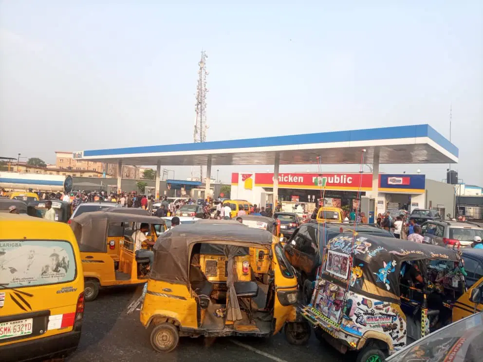 Petrol scarcity worsens as independent marketers load at N780/litre