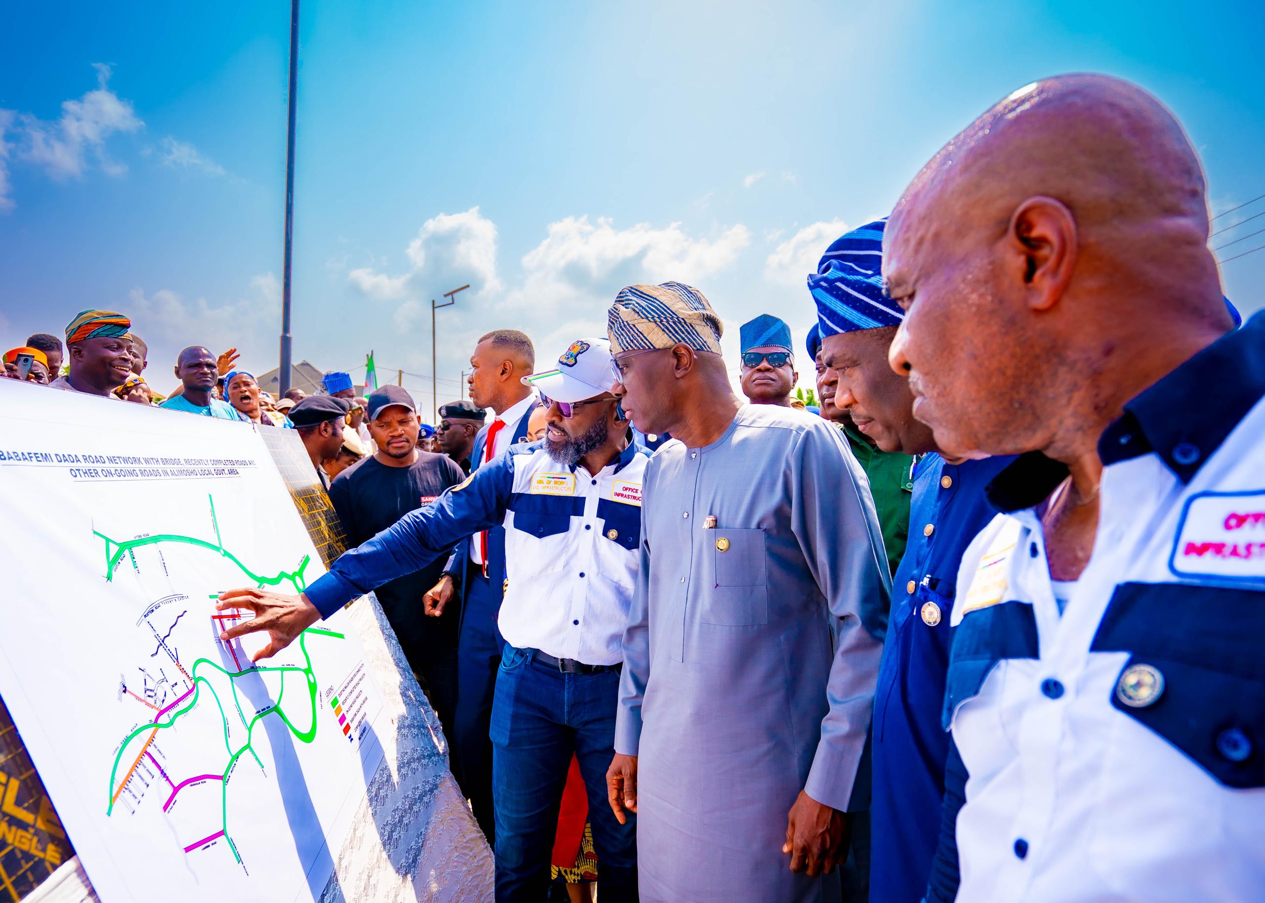 Sanwo-Olu inaugurates network of roads, bridge in Alimosho