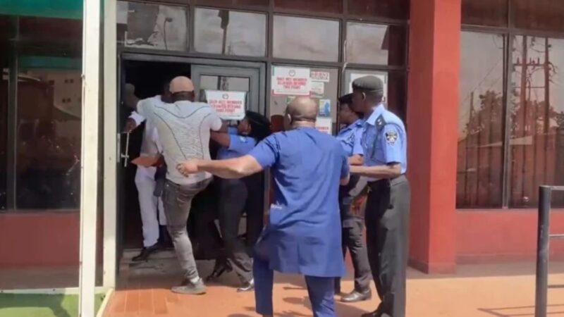 Chaos at PDP national secretariat as Ude-Okoye forced out of BoT meeting (VIDEO)