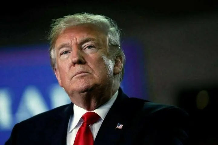Trump mulls 25% tariffs on Canada, Mexico