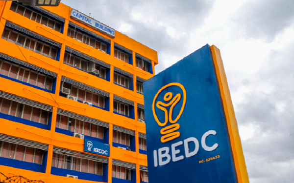 Residents ask IBEDC to disconnect community over irregular power supply