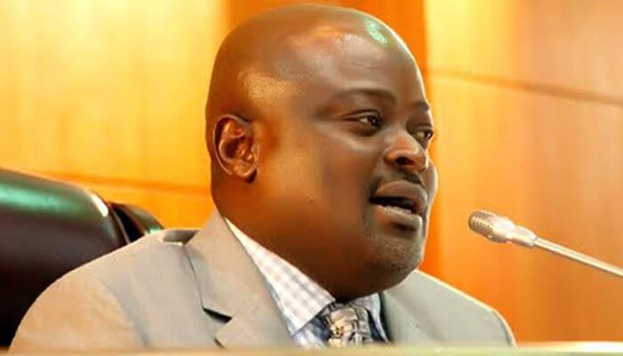 BREAKING: Obasa finally storms Lagos Assembly, ‘breaks into’ Speaker’s office