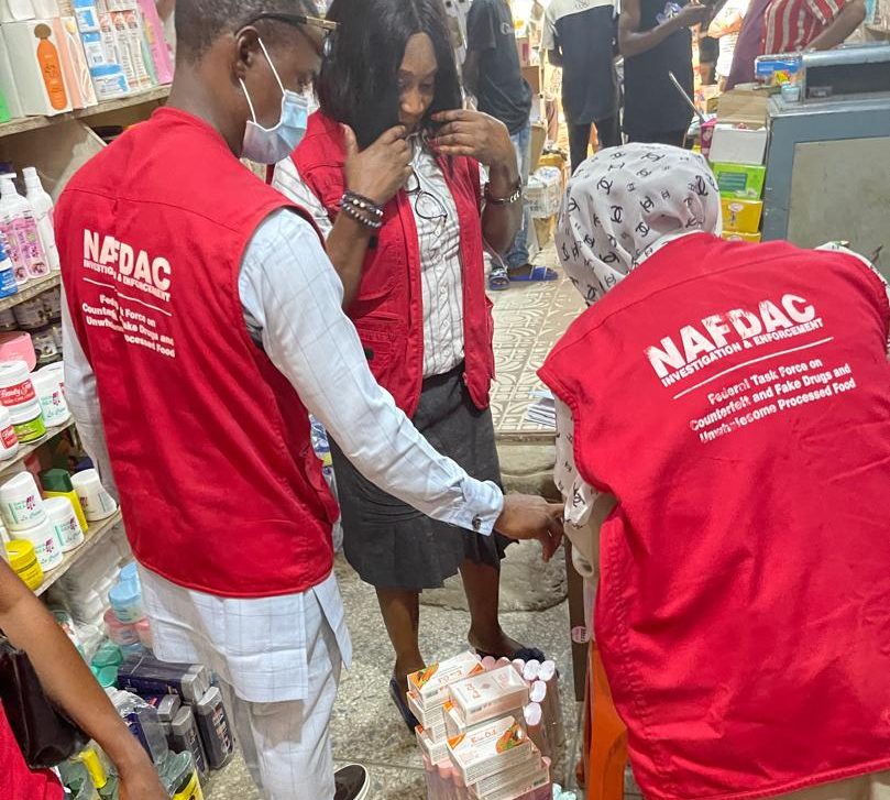 NAFDAC Evacuates Over 100 Truck Loads Of Substandard , Expired , Banned Medicines And Narcotics