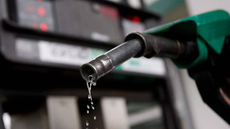 NNPCL reduces fuel price to N910 per litre